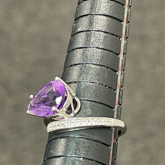 Unheated, purple pear amethyst and white topaz sterling silver ring. Size 6. - Picture 6 of 9